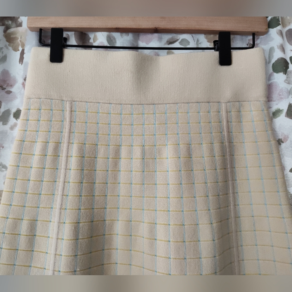 Yellow Pull On Sweater Skirt Sz S Flared A-Line Stretchy Knit Windowpane Plaid - Picture 3 of 7